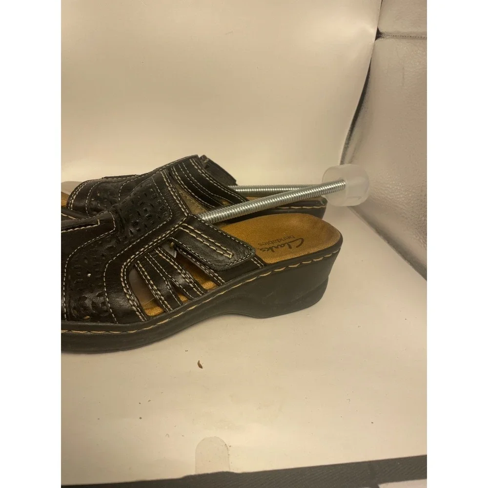 CLARKS Bendables Women's 6.5 Pewter leather Platform Wedge Sandals